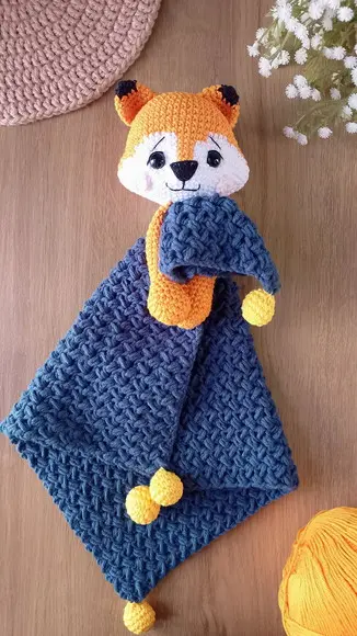 Naninha Raposa Amigurumi Crochê