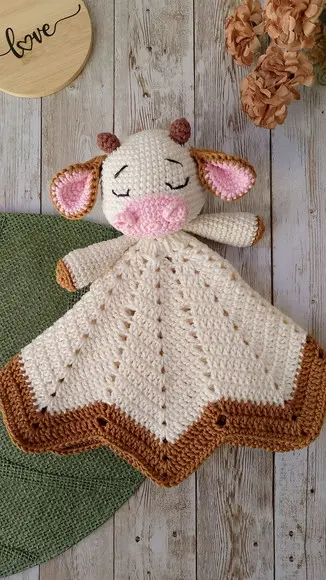 Naninha Vaquinha Amigurumi Crochê