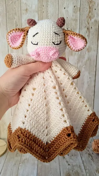 Naninha Vaquinha Amigurumi Crochê
