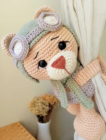 Prendedor de Cortina Urso Aviador Amigurumi