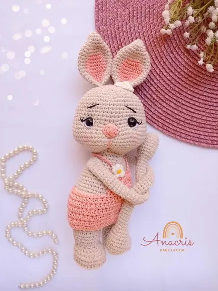 Prendedor de Cortina Coelhinha Amigurumi