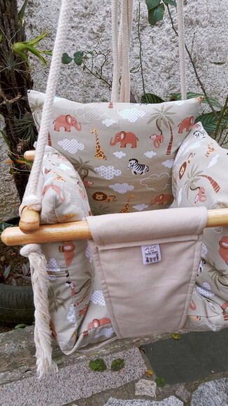 Balanço Bebe Infantil em Tecido/madeiracom Almofadas Extras