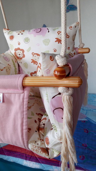 Balanço Bebe Infantil em Tecido/madeiracom Almofadas Extras
