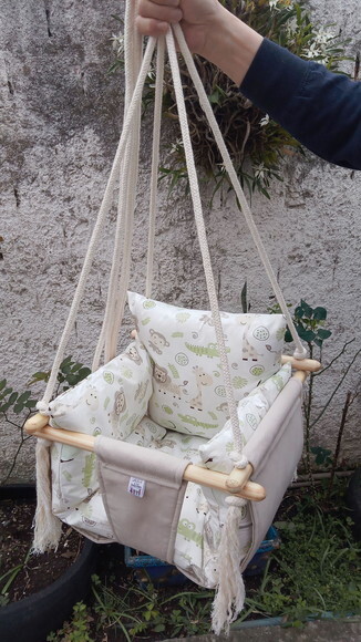 Balanço Bebe Infantil em Tecido/madeiracom Almofadas Extras