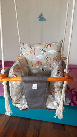 Balanço Bebe Infantil em Tecido/madeiracom Almofadas Extras