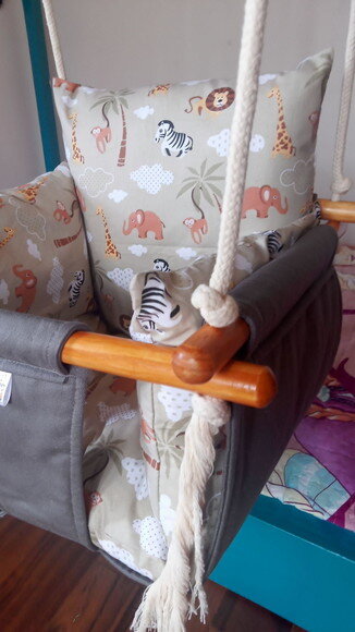 Balanço Bebe Infantil em Tecido/madeiracom Almofadas Extras