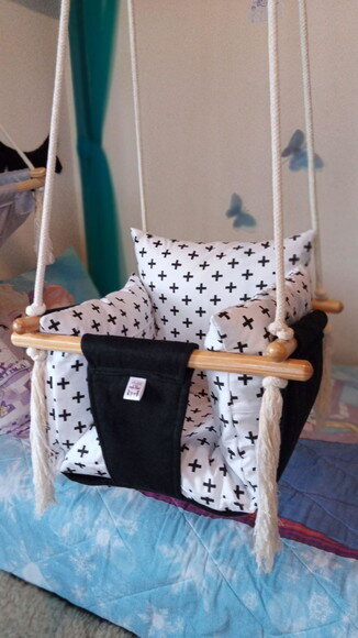 Balanço Bebe Infantil em Tecido/madeiracom Almofadas Extras