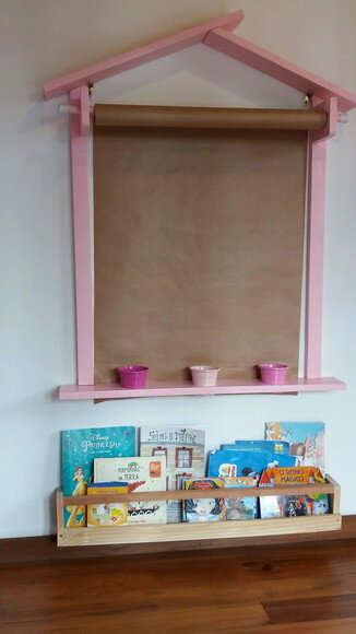 KIT CASINHA C/ LOUSA PVC C/ SUPORTE DE PAPEL PARA DESENHAR