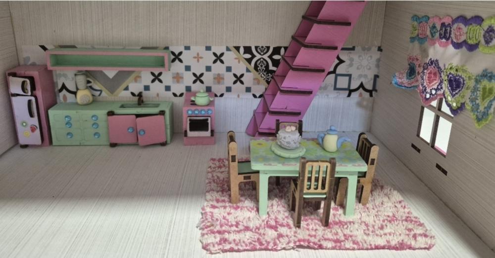 Casinha de boneca decorada com iluminação