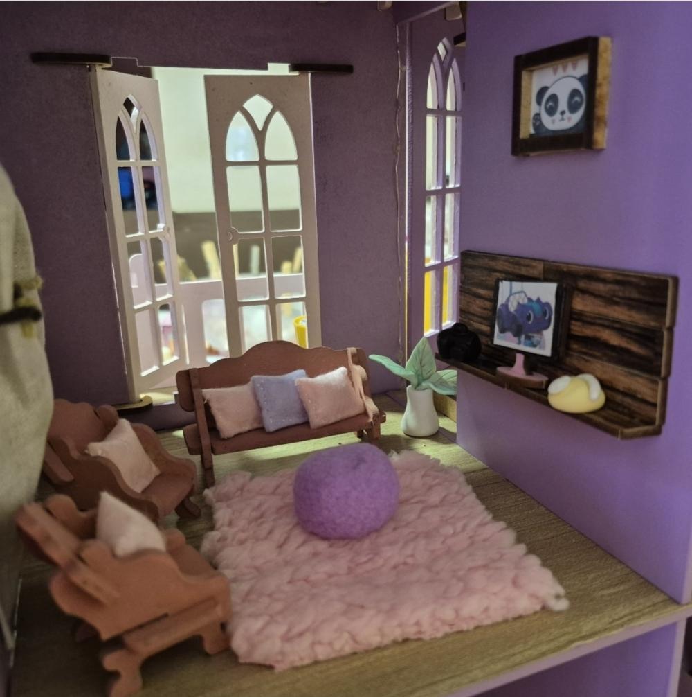 Castelinho casa casinha de boneca com iluminação e decorações
