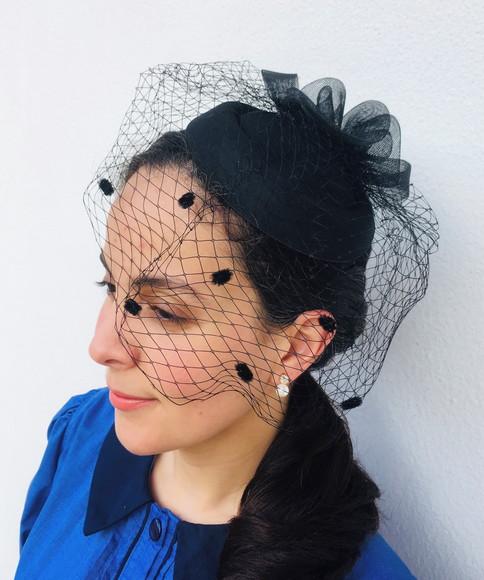 Casquete Preto com Tule