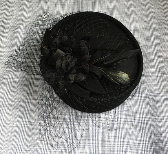 Casquete Preto Rosas