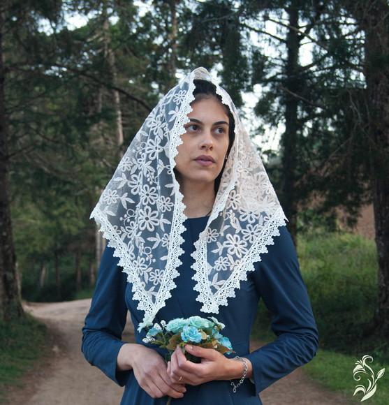 Véu de Renda Bege para Missa