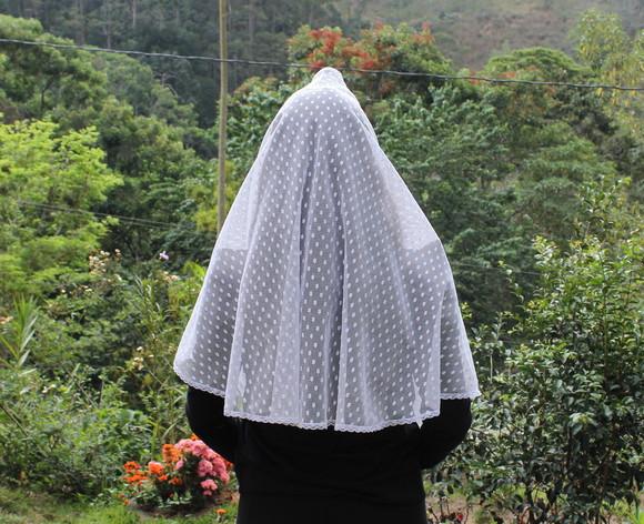 Véu de renda branco para missa - Tamanho G