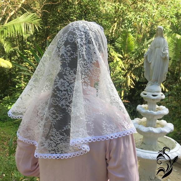 Véu de Renda Branco para Missa - Tamanho m