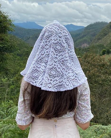 Véu de renda branco para missa - Tamanho P