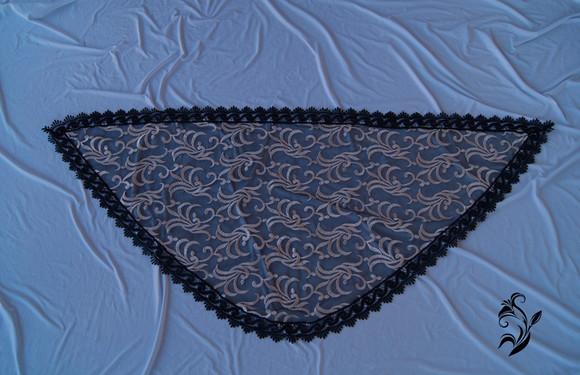 Véu de Renda Preto e Bege para Missa Arabesco