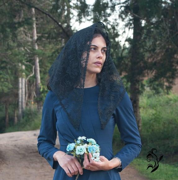 Véu de Renda Preto para Missa