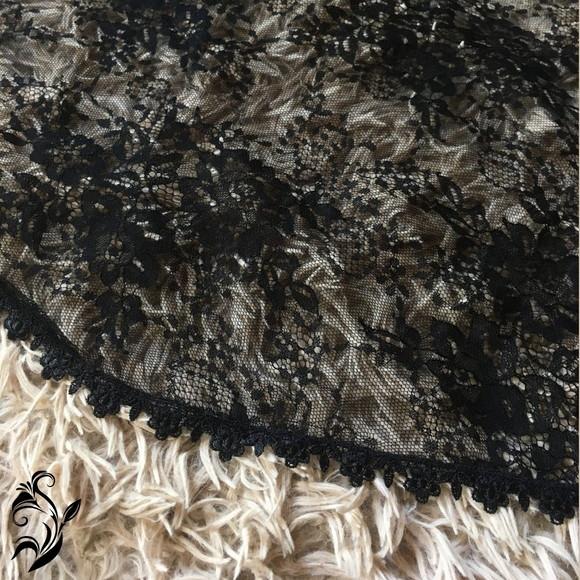Véu de Renda Preto para Missa - Tamanho m