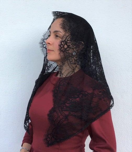 Véu de Renda Preto para Missa - Tamanho m