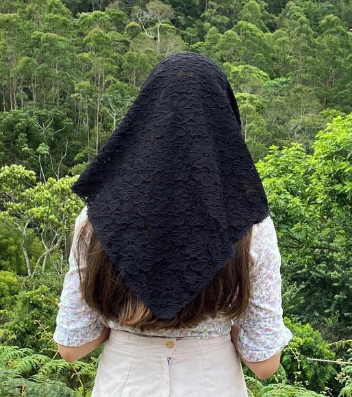 Véu de renda preto para missa - Tamanho P