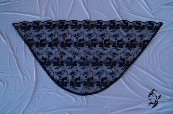 Véu de Renda Preto para Missa com Barrado