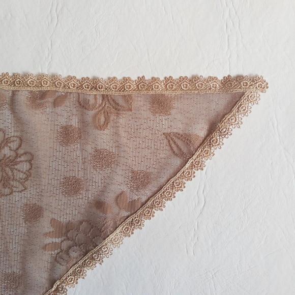 Véu Triangular Bege Para Missa - Tamanho M