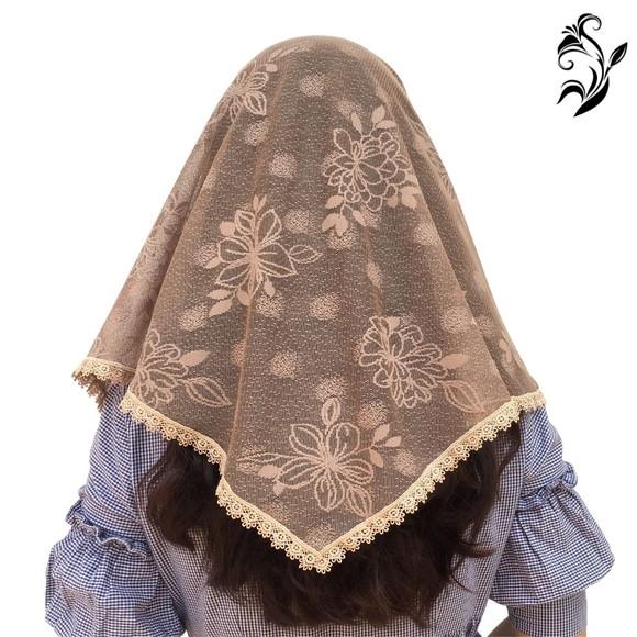 Véu Triangular Bege Para Missa - Tamanho M