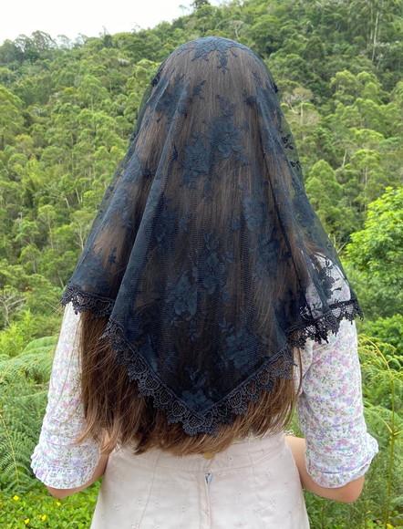 Véu Triangular Preto para Missa - Tamanho m