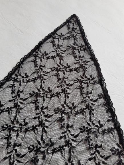 Véu Triangular Preto para Missa - Tamanho m