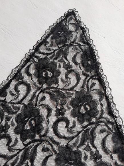 Véu triangular preto para missa - Tamanho P