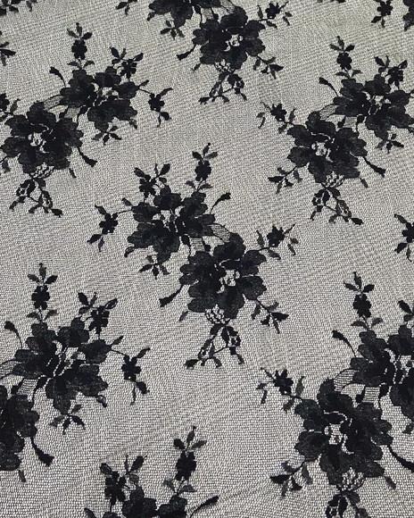 Véu Triangular Preto para Missa - Tamanho m