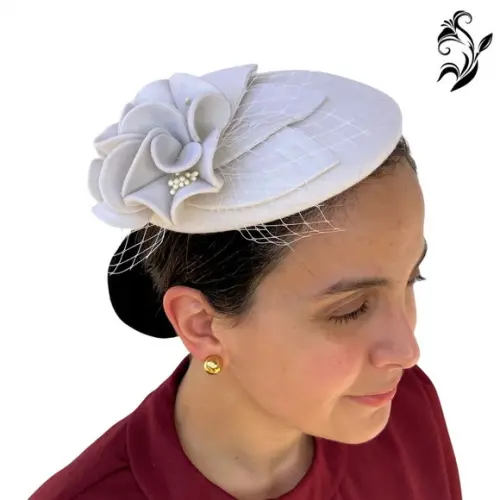 Casquete Bege Flores