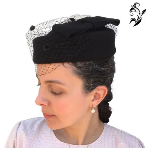 Casquete Preto Laço