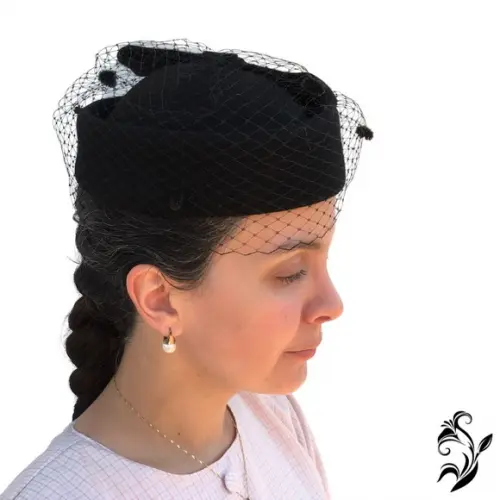 Casquete Preto Laço