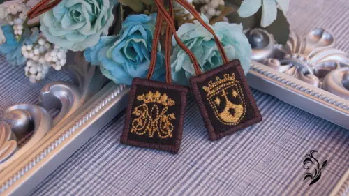 Kit 2 Escapulários Marrons Bordados - Frete Grátis