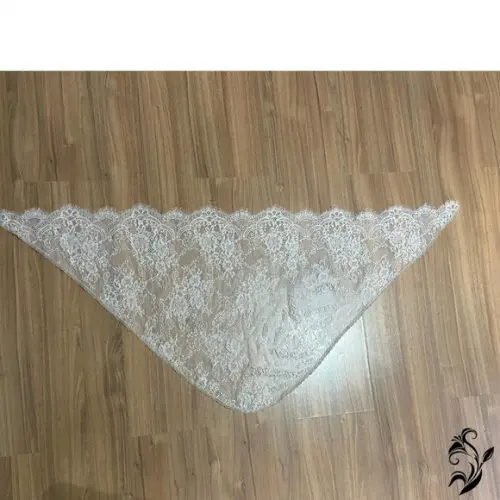 Véu de Renda Bege para Missa - Tamanho m