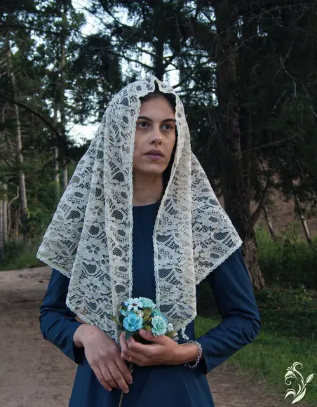 Véu de Renda Bege para Missa G