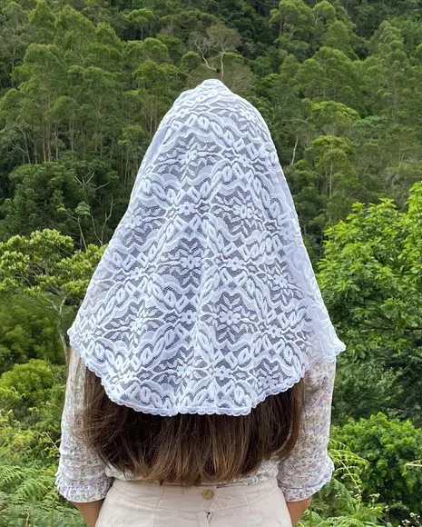 Véu de renda branco para missa - Tamanho M