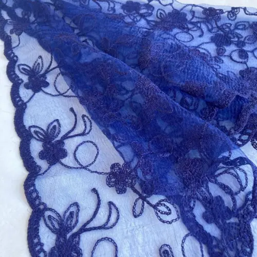Véu de Renda Mantilha Azul