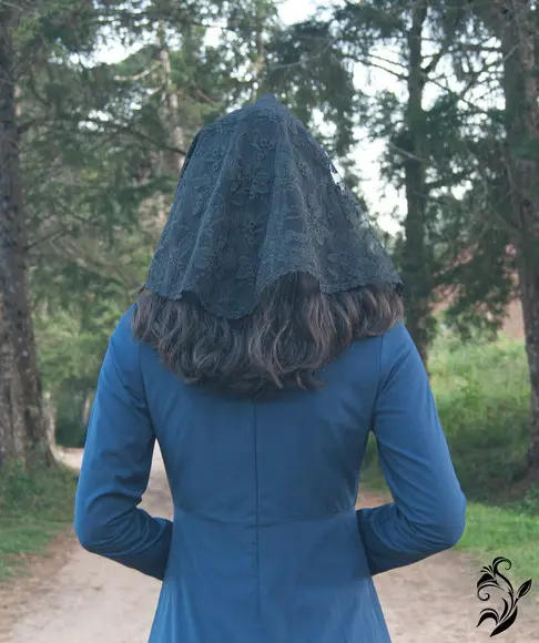 Véu de Renda Preto para Missa