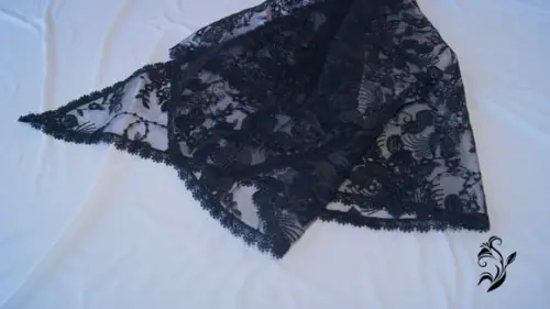 Véu de Renda Preto para Missa