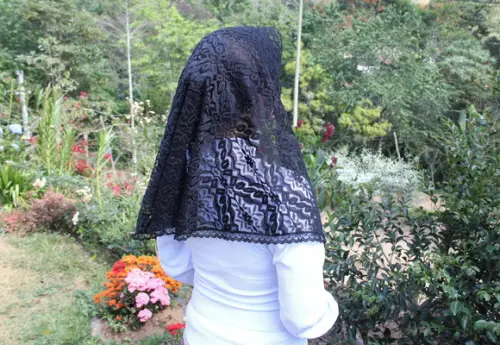 Véu de renda preto para missa - Tamanho M