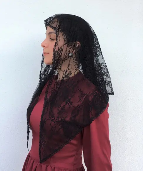 Véu de Renda Preto para Missa - Tamanho m