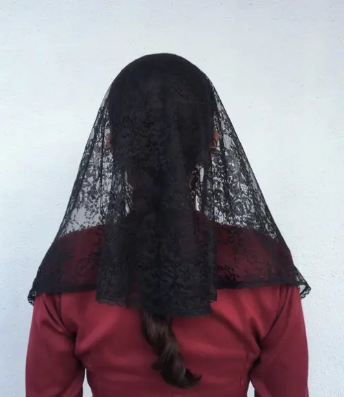 Véu de Renda Preto para Missa - Tamanho m