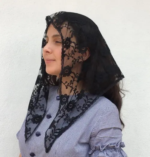 Véu de Renda Preto para Missa - Tamanho P