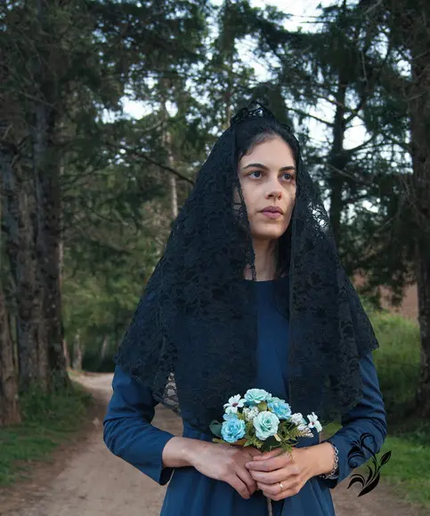 Véu de Renda Preto para Missa G