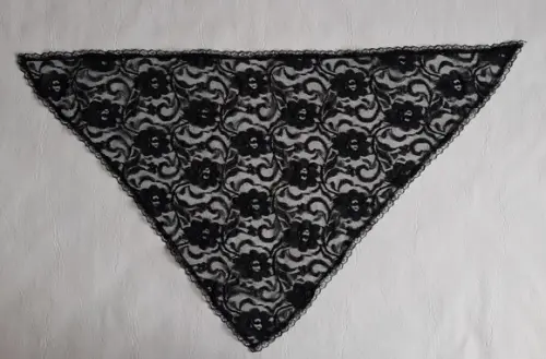 Véu triangular preto para missa - Tamanho P