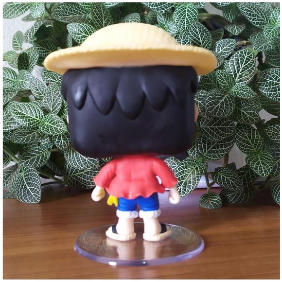 Funko Pop Monkey D. Luffy – One Piece em biscuit