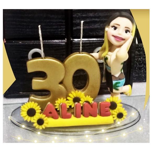 Topo de Bolo 30 Anos Feminino em Biscuit